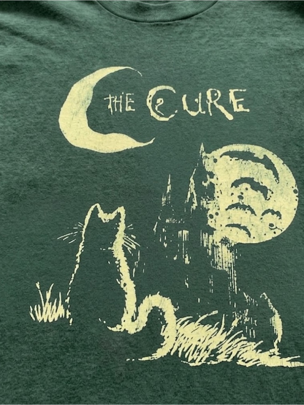 Gildan Cure Graphic Cat T-Shirt in Dark Green - Picture 2 of 2